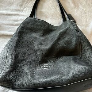 Barely used coach shoulder bag